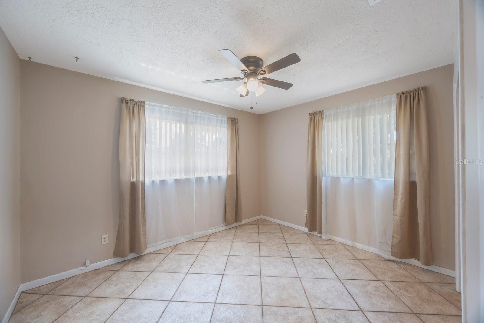 Image 17 of 33 For 722 86th Avenue N