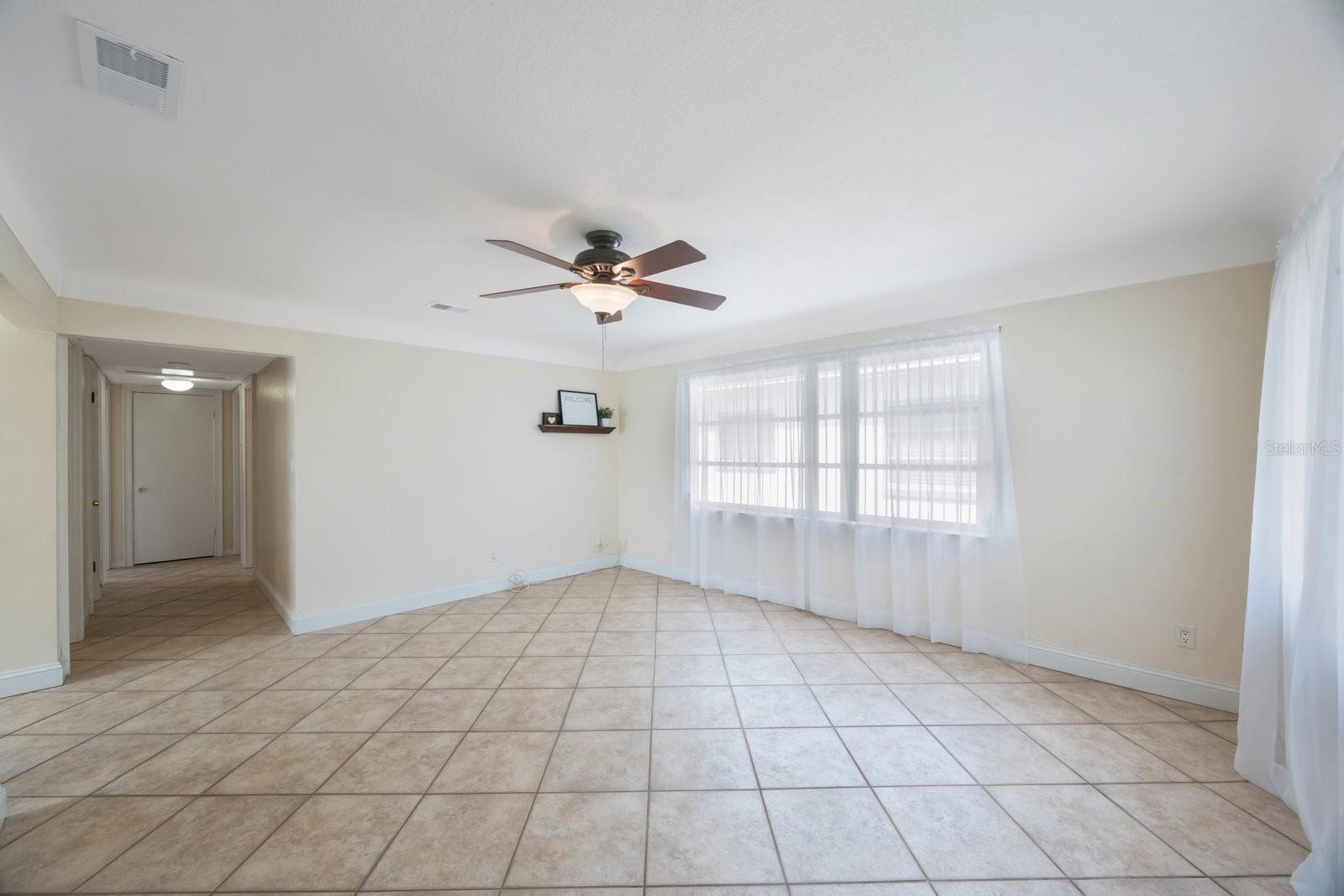 Image 7 of 33 For 722 86th Avenue N