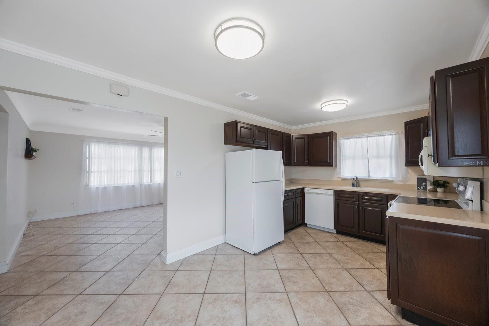 Image 9 of 33 For 722 86th Avenue N