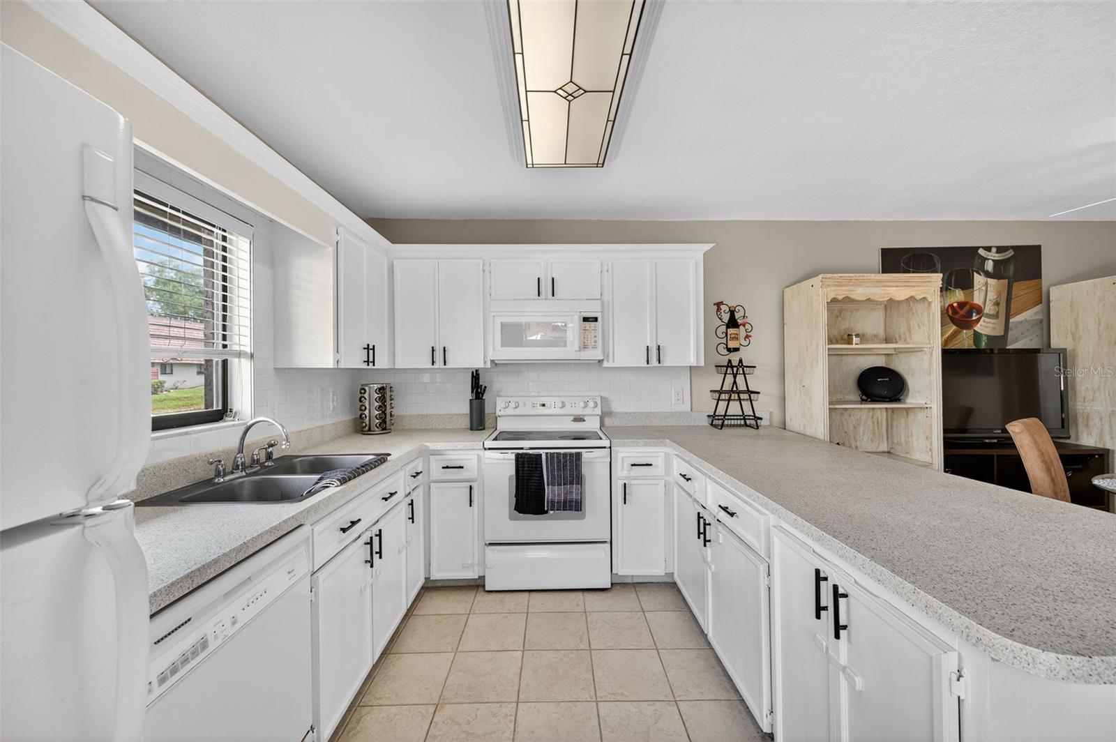 Image 13 of 61 For 15229 Pond Woods Drive