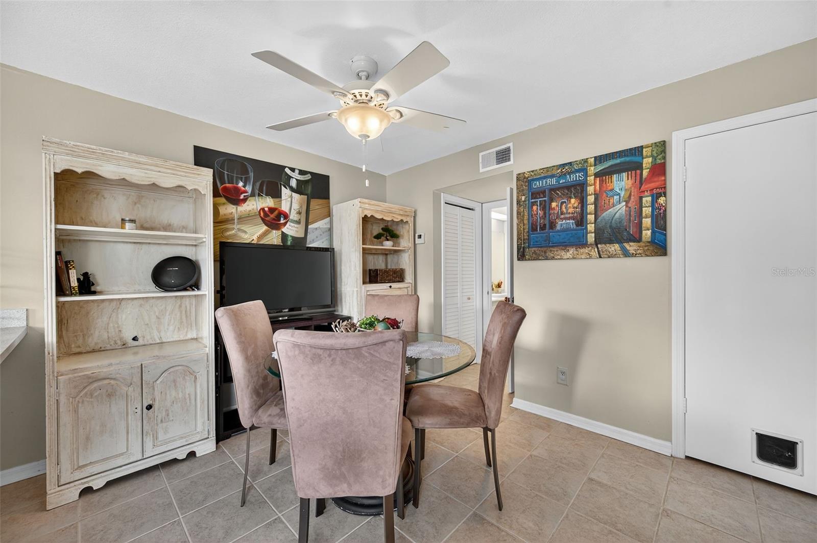 Image 20 of 61 For 15229 Pond Woods Drive