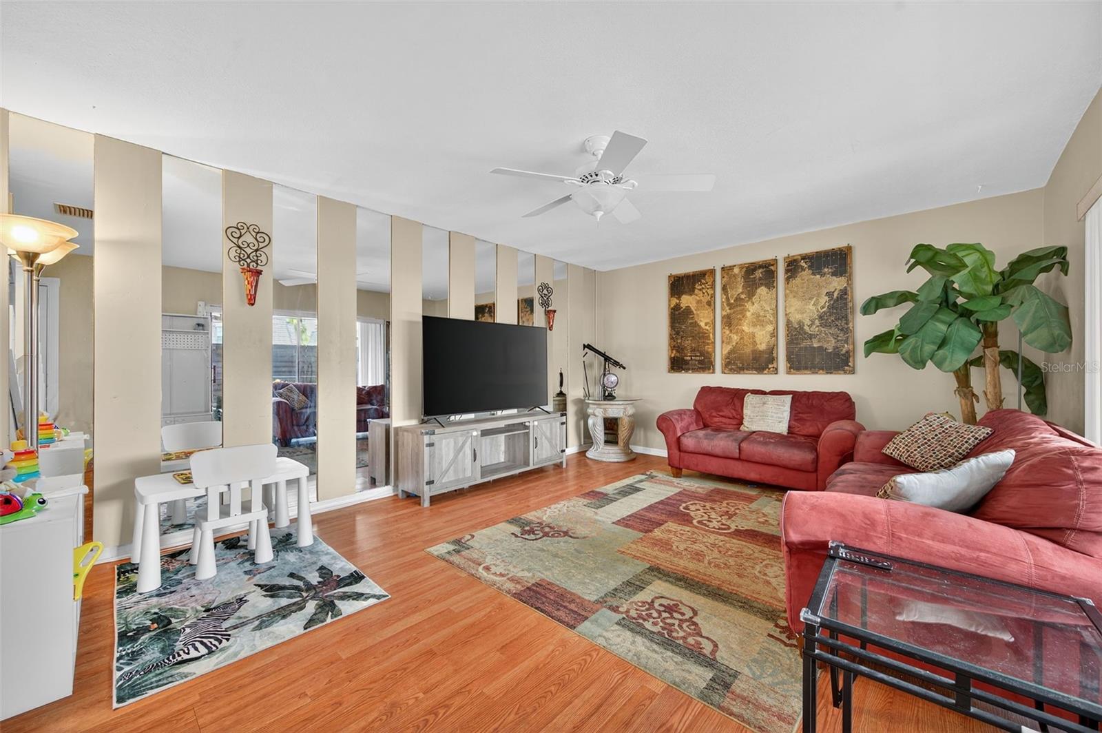 Image 9 of 61 For 15229 Pond Woods Drive