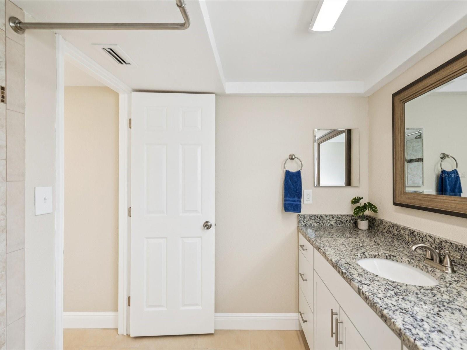 Listing photo id 15 for 3855 Topsail Trail
