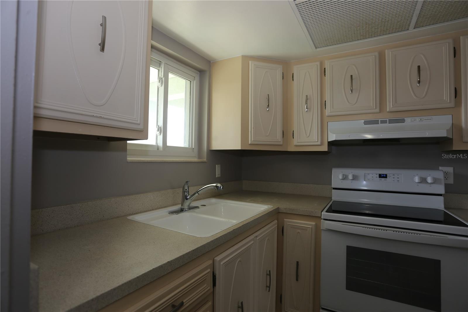 Image 4 of 18 For 801 83rd Avenue N 309