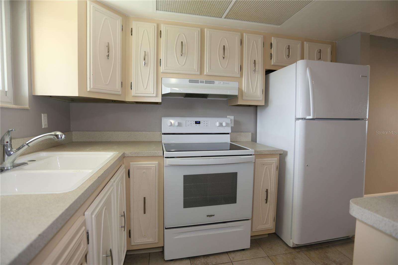 Image 5 of 18 For 801 83rd Avenue N 309