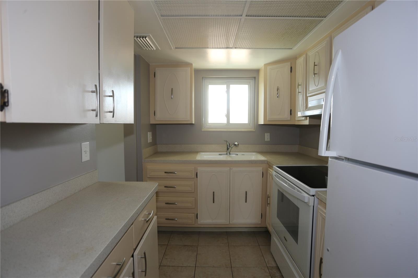 Image 6 of 18 For 801 83rd Avenue N 309