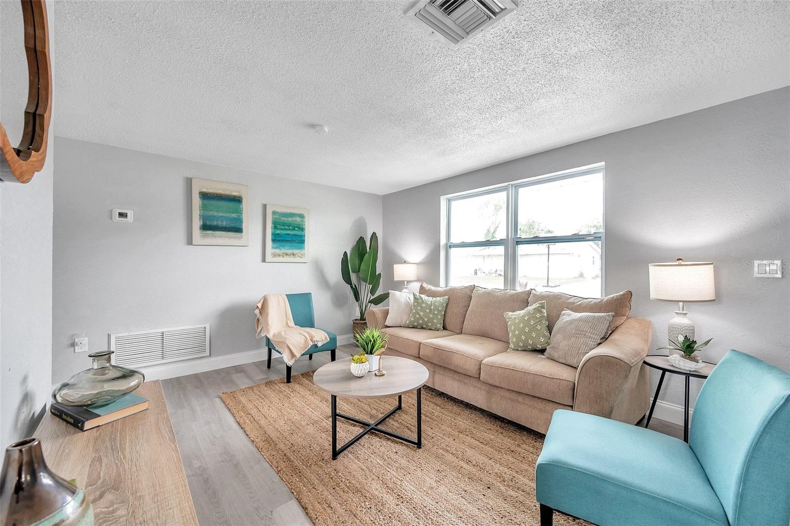 Image 14 of 55 For 7104 Castanea Drive