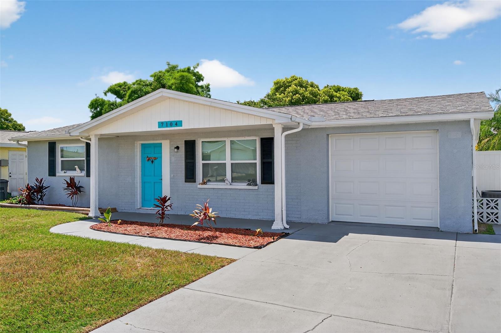 Image 6 of 55 For 7104 Castanea Drive
