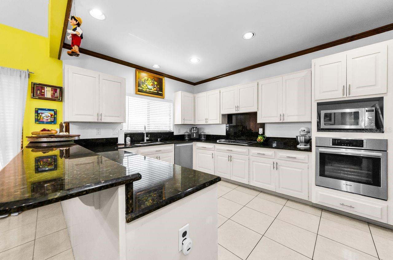 Image 15 of 59 For 10480 Longwood Drive