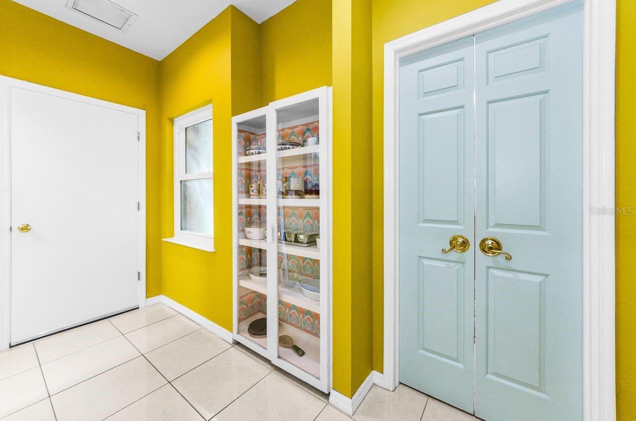 Image 17 of 59 For 10480 Longwood Drive