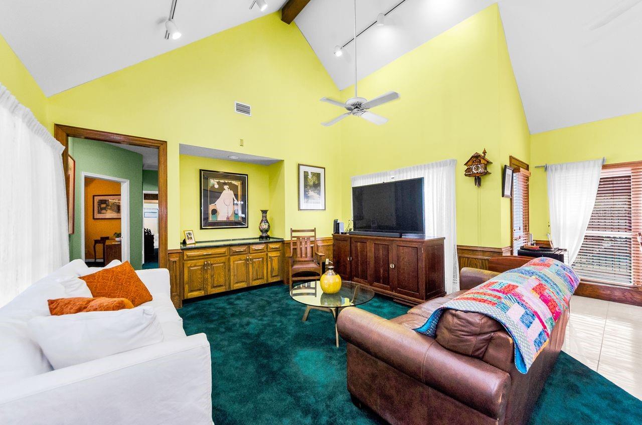 Image 21 of 59 For 10480 Longwood Drive