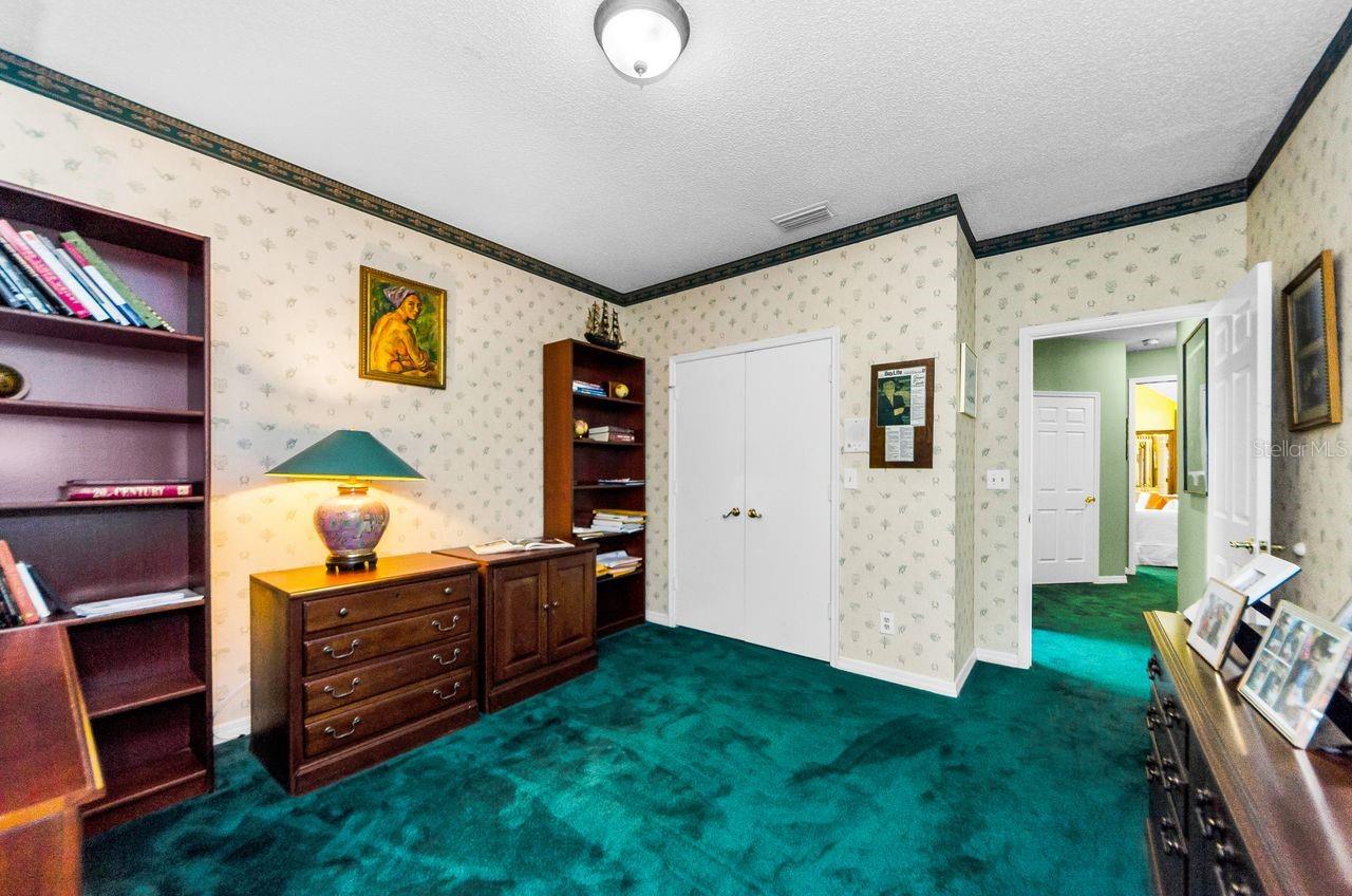 Image 31 of 59 For 10480 Longwood Drive
