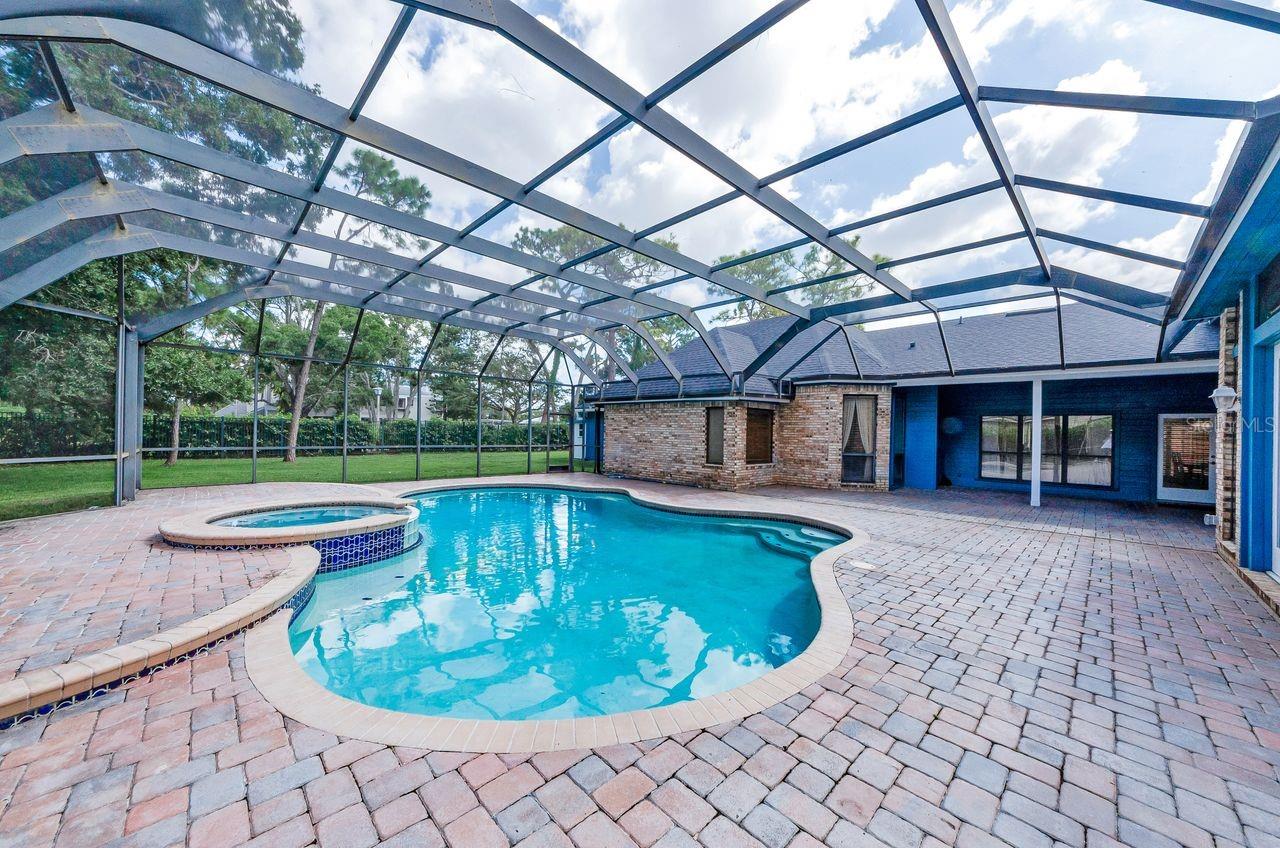Image 38 of 59 For 10480 Longwood Drive