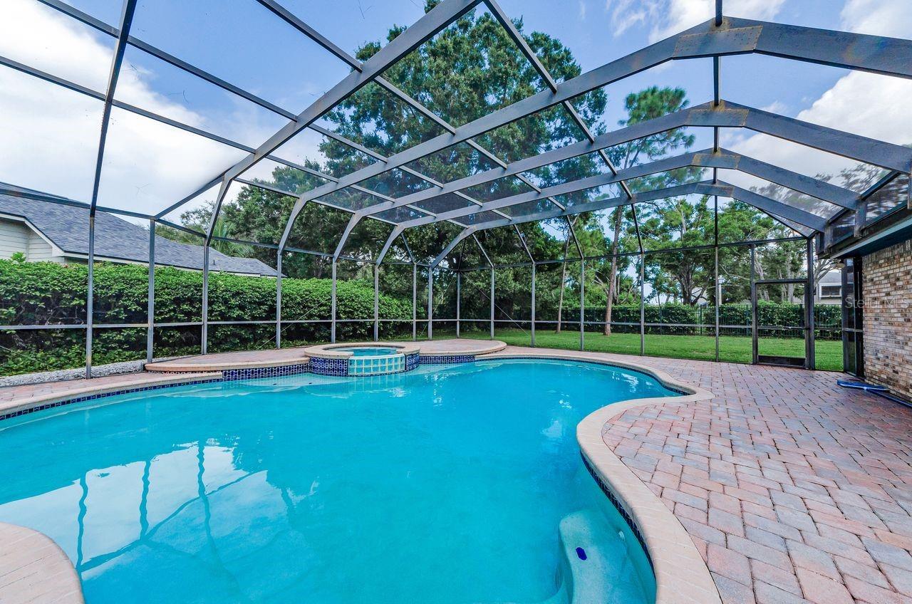 Image 40 of 59 For 10480 Longwood Drive