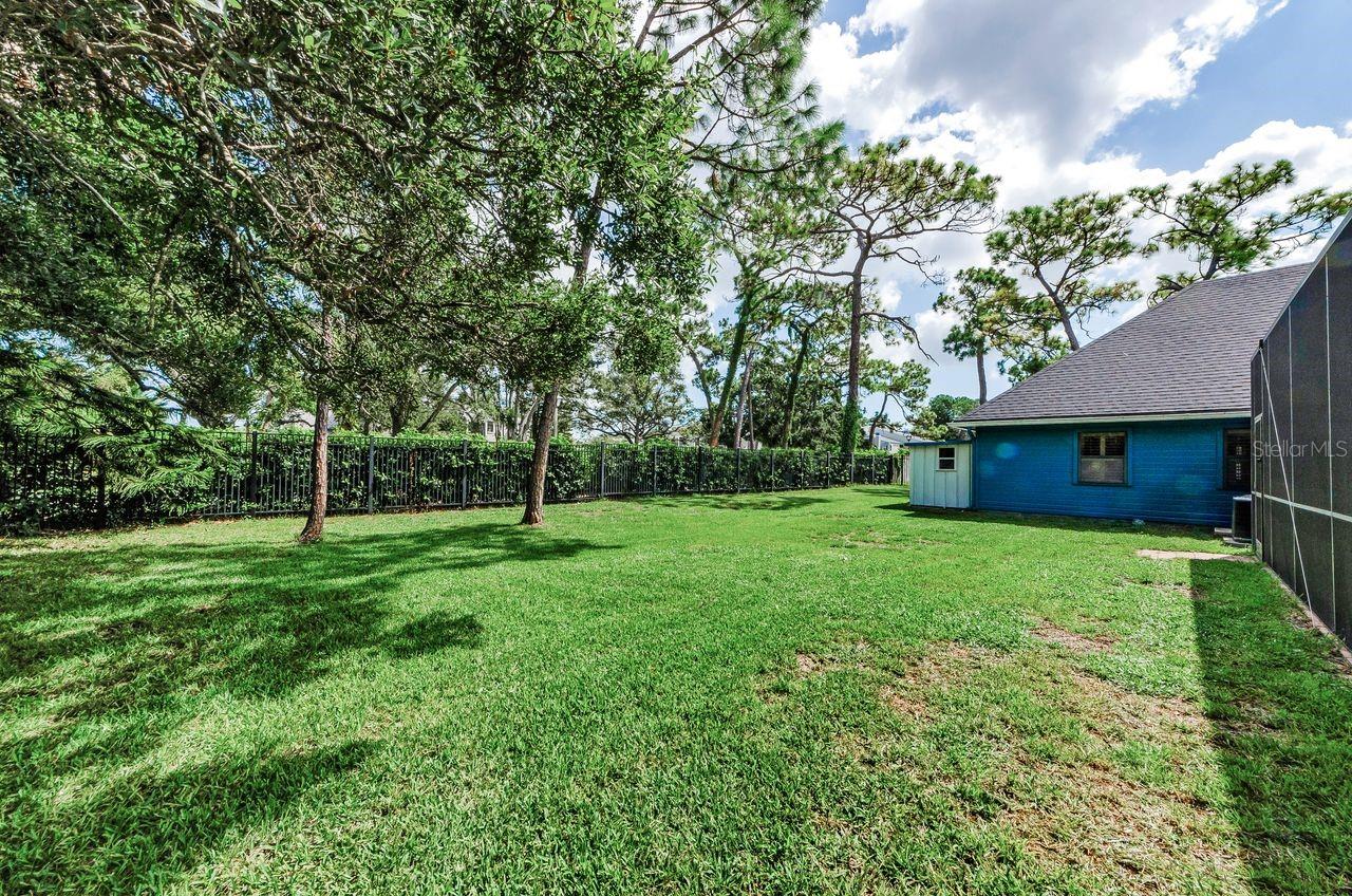 Image 42 of 59 For 10480 Longwood Drive
