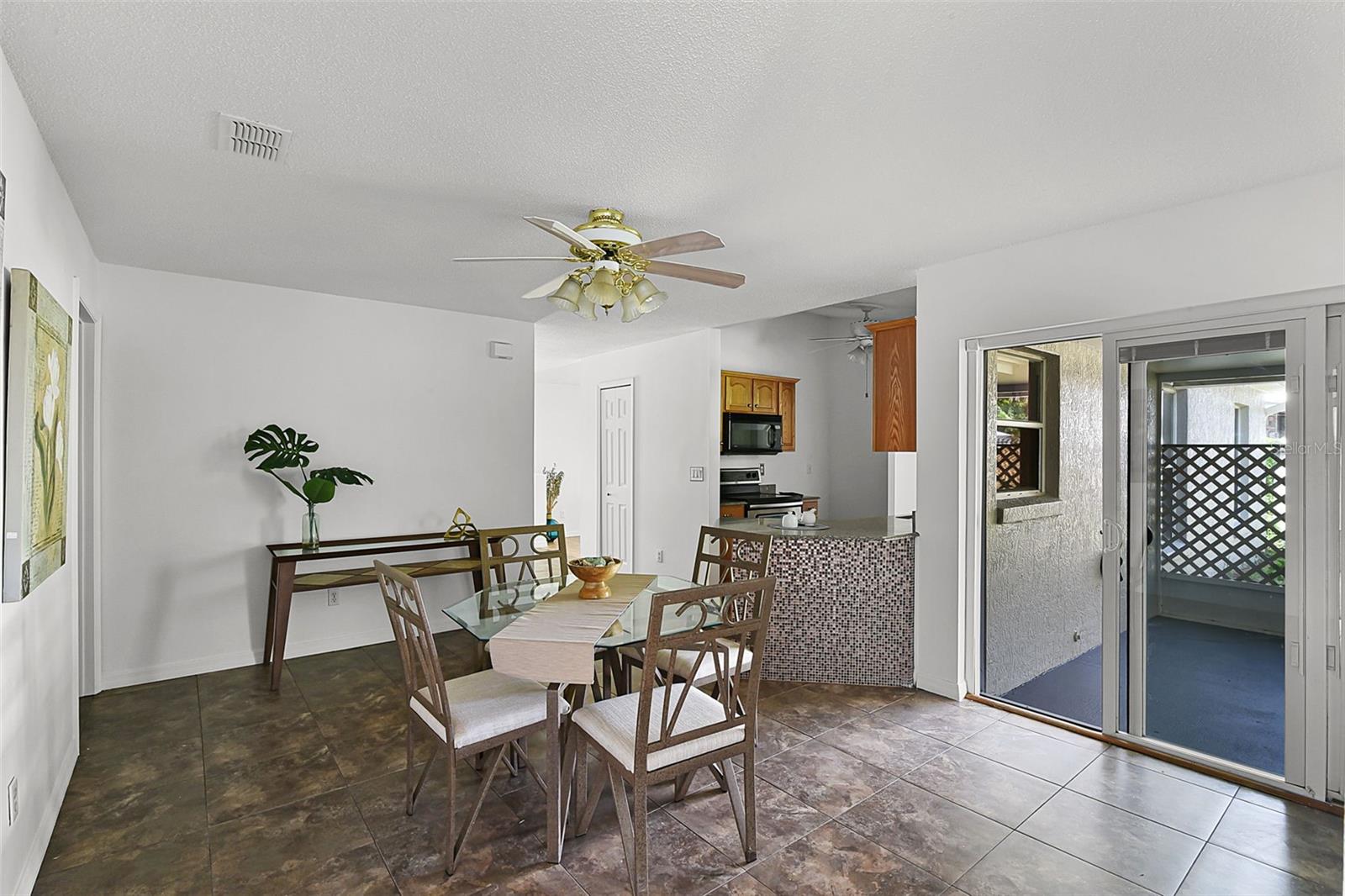 Image 10 of 34 For 2709 Needle Palm Drive