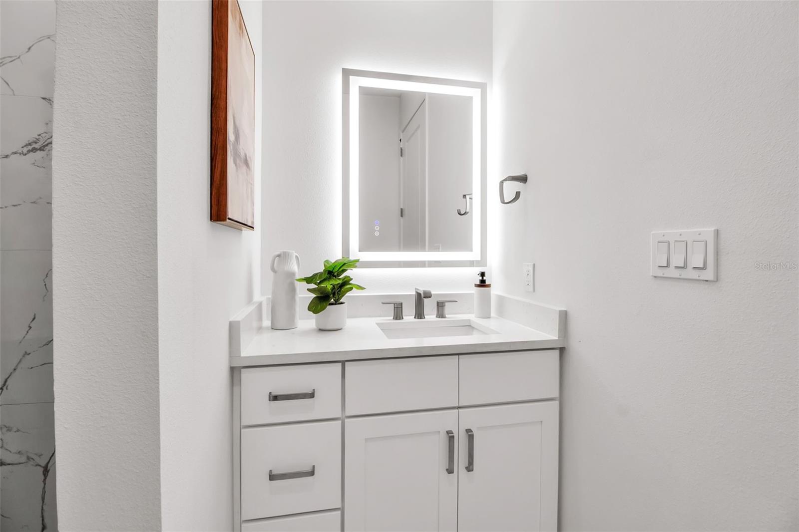 Image 30 of 57 For 600 3rd Avenue S 210