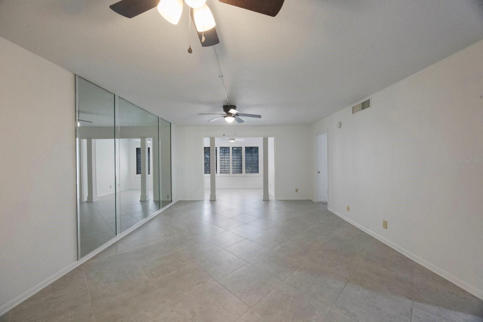Image 10 of 48 For 3078 Eastland Boulevard 304