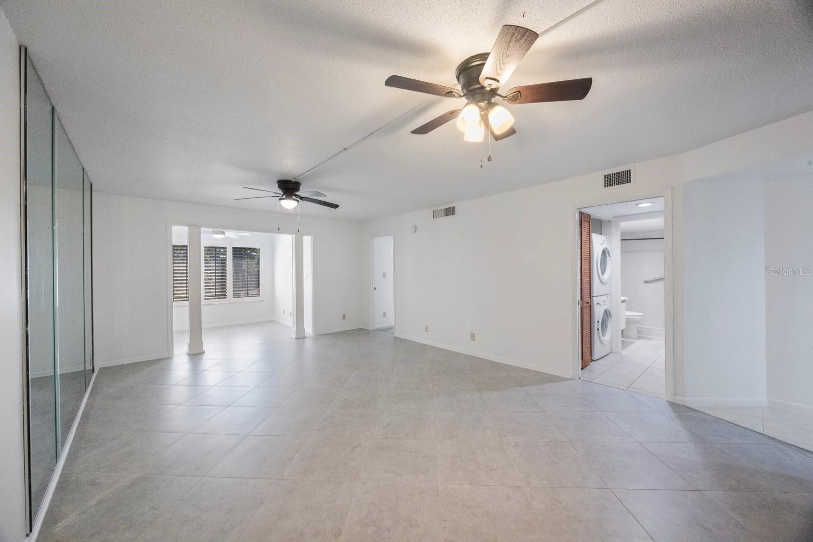 Image 11 of 48 For 3078 Eastland Boulevard 304