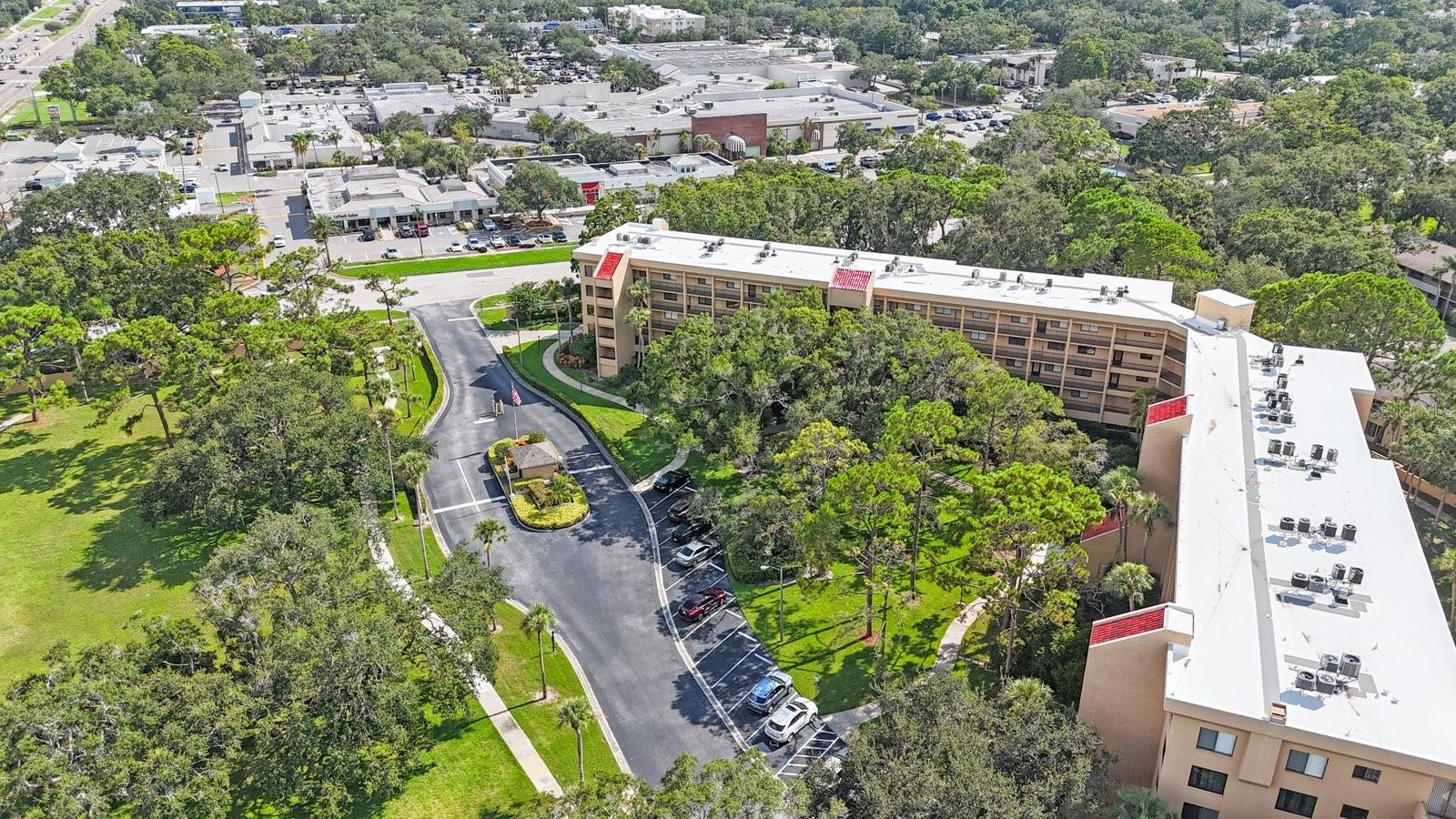Image 42 of 48 For 3078 Eastland Boulevard 304