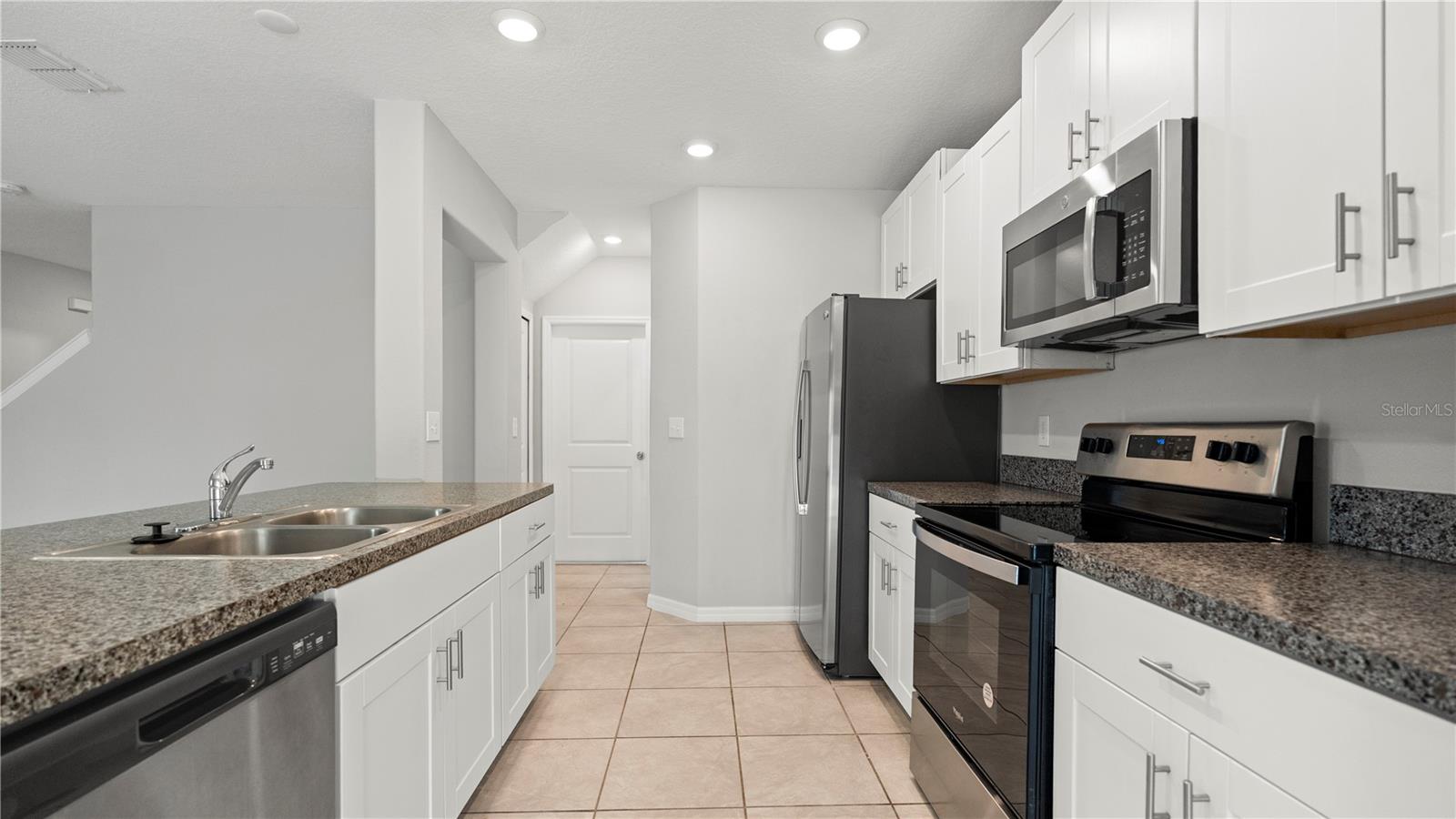 Image 12 of 47 For 7231 Spring Snowflake Avenue