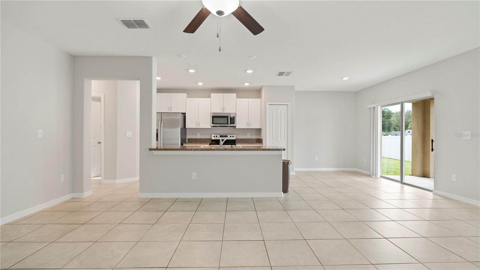 Image 14 of 47 For 7231 Spring Snowflake Avenue