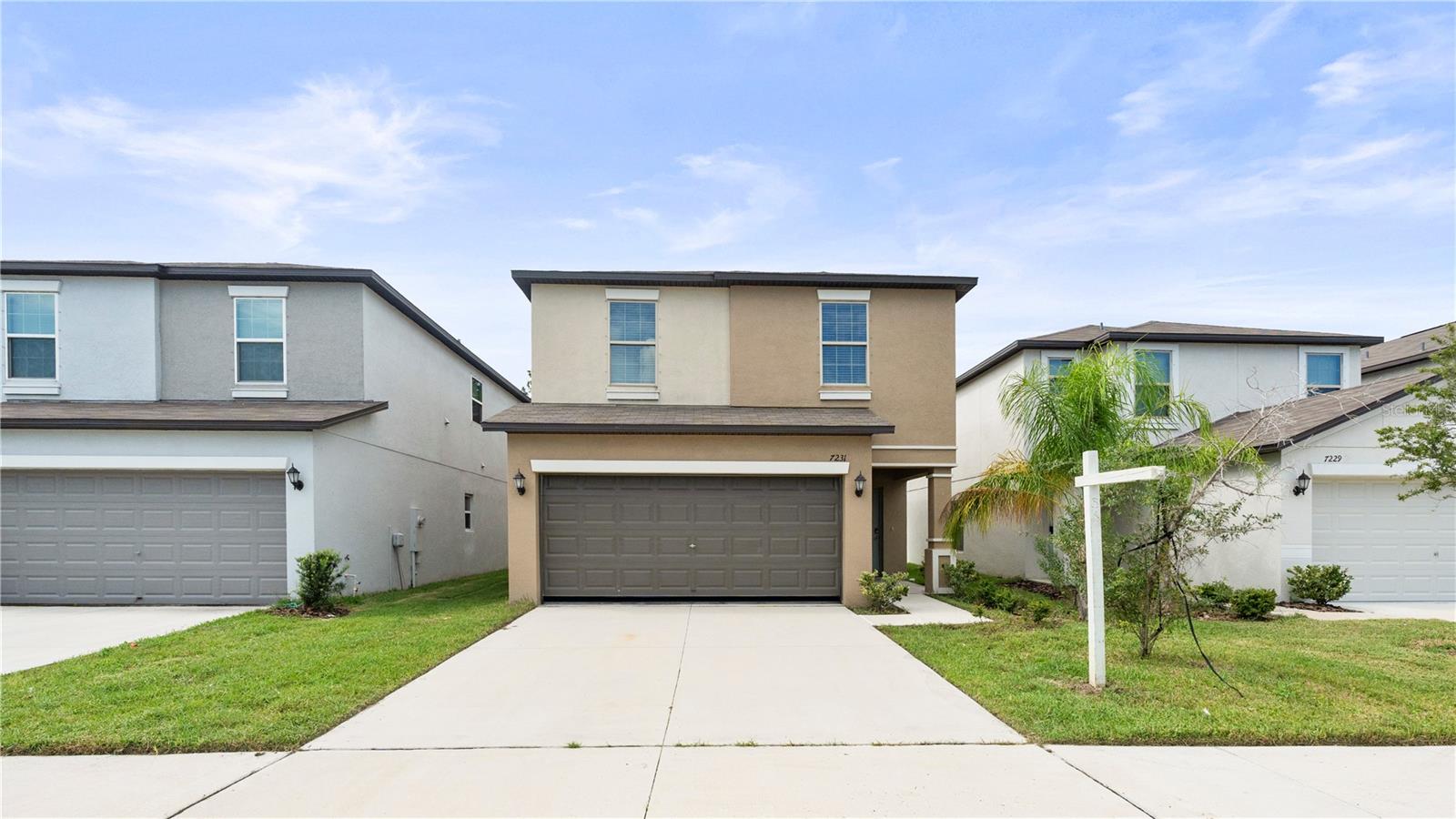 Image 2 of 47 For 7231 Spring Snowflake Avenue