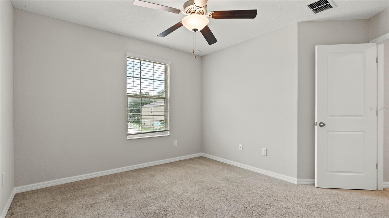 Image 35 of 47 For 7231 Spring Snowflake Avenue