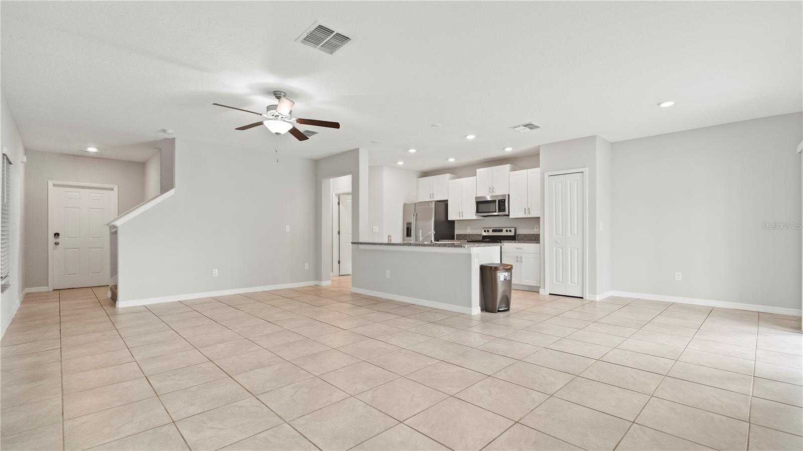 Image 7 of 47 For 7231 Spring Snowflake Avenue