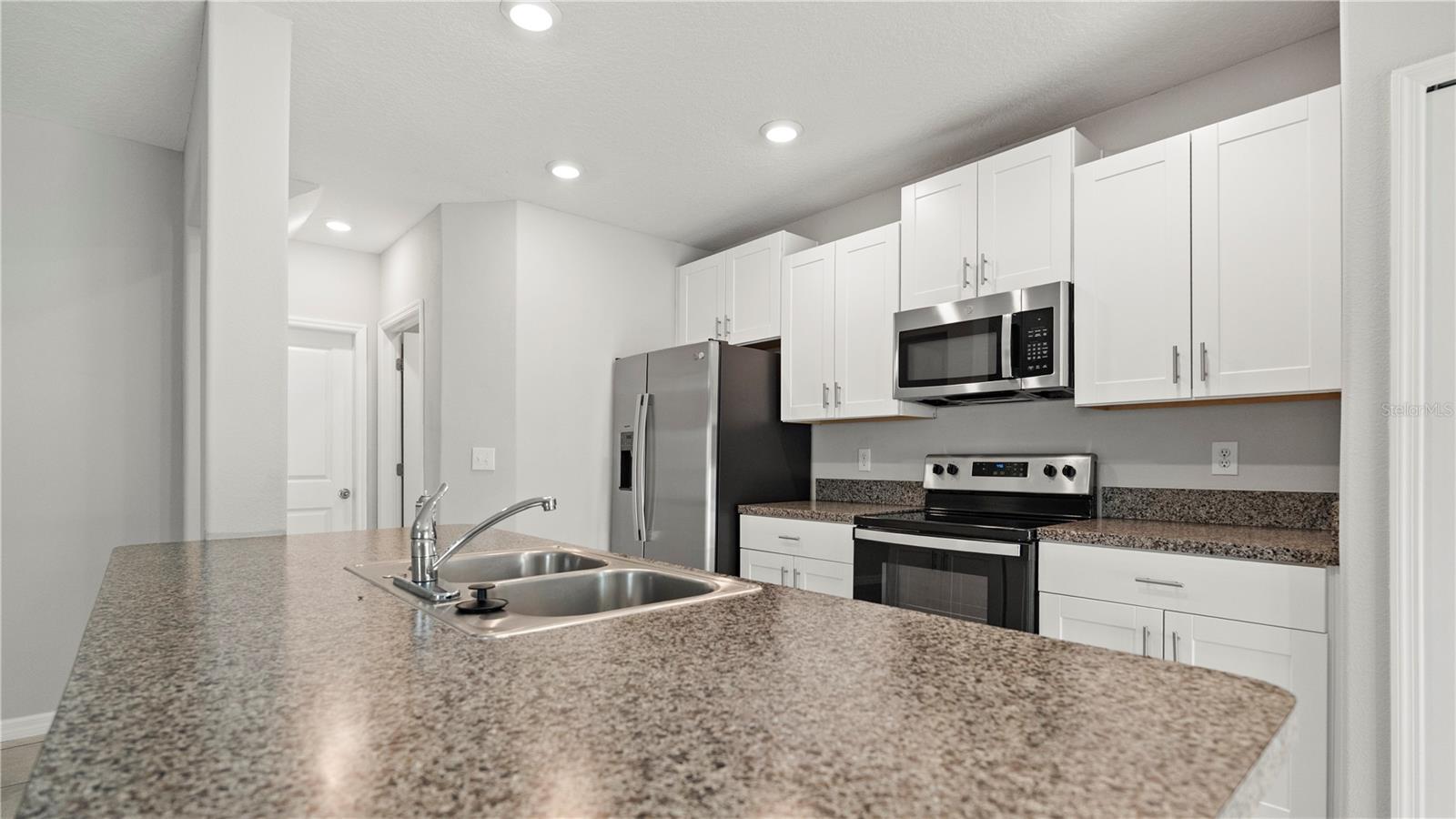 Image 8 of 47 For 7231 Spring Snowflake Avenue