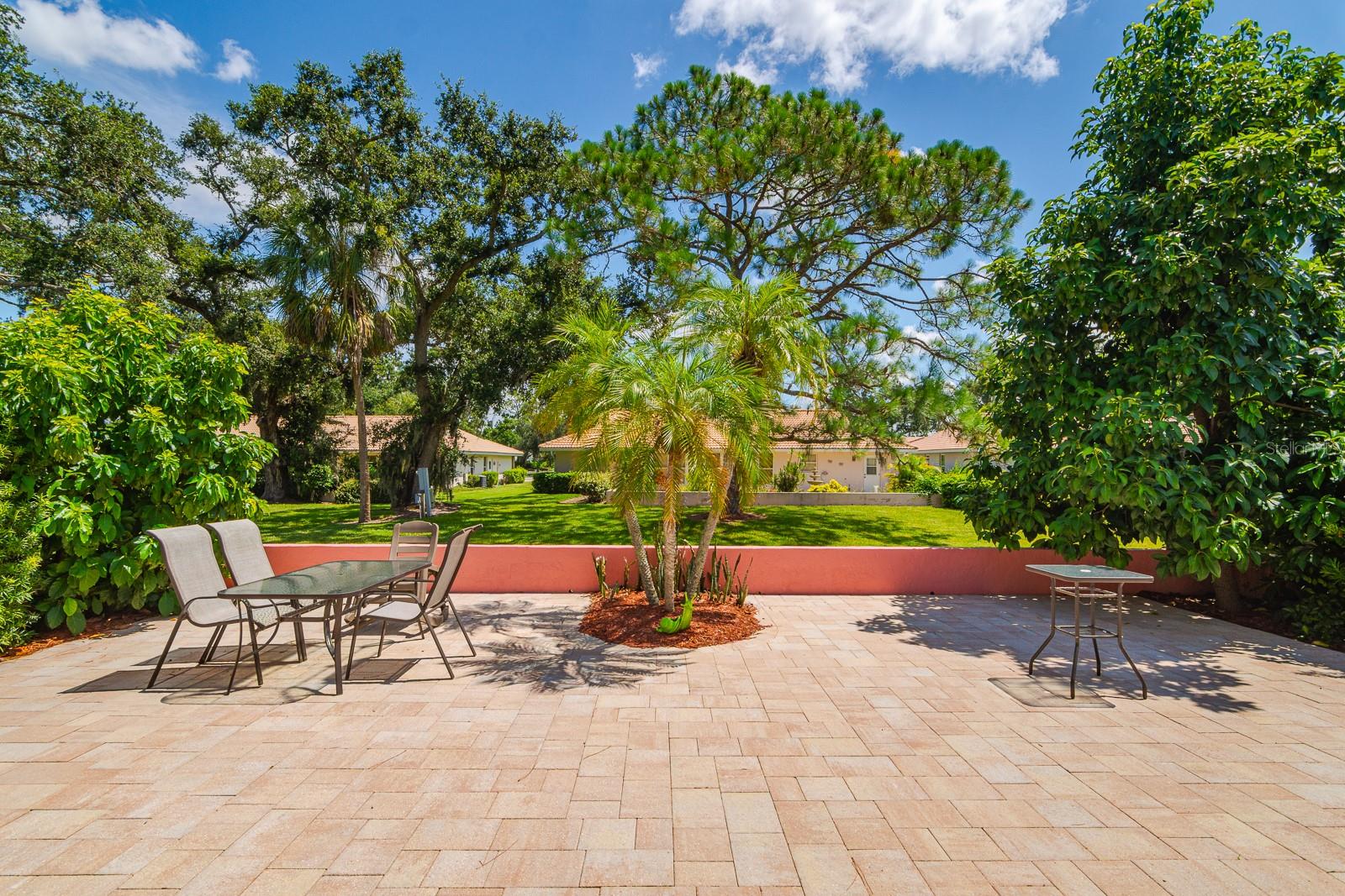 Image 2 of 61 For 3605 Garden Lakes Clenet
