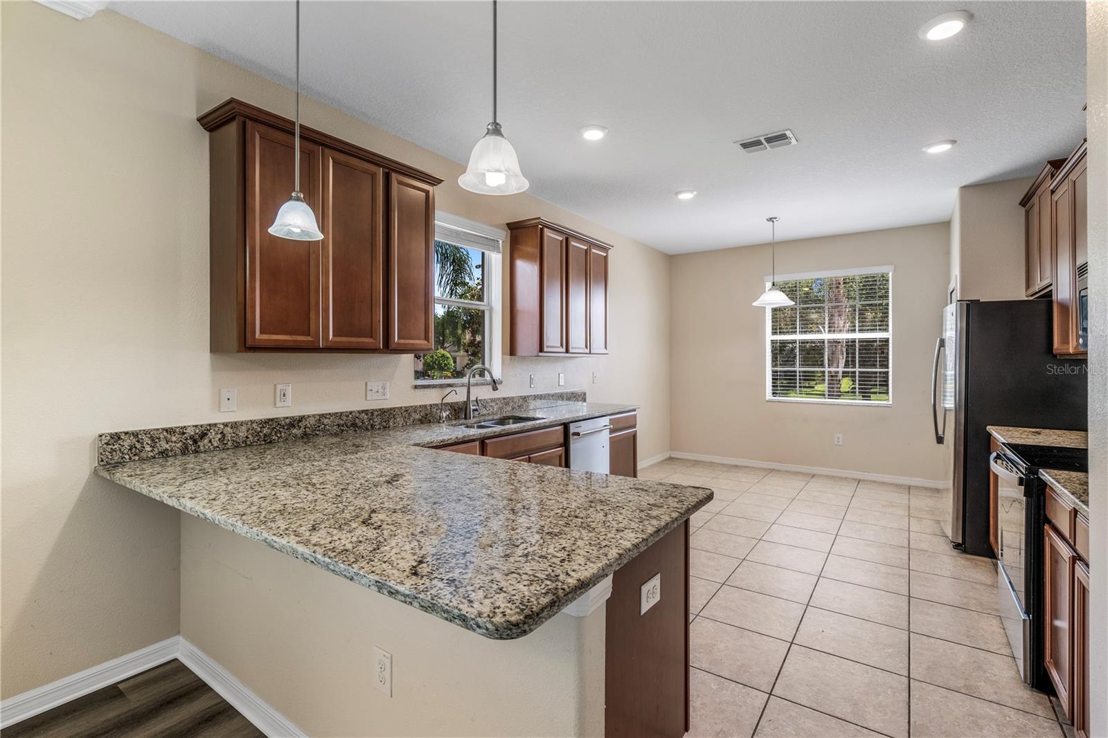 Image 20 of 45 For 912 Meadow Glade Drive