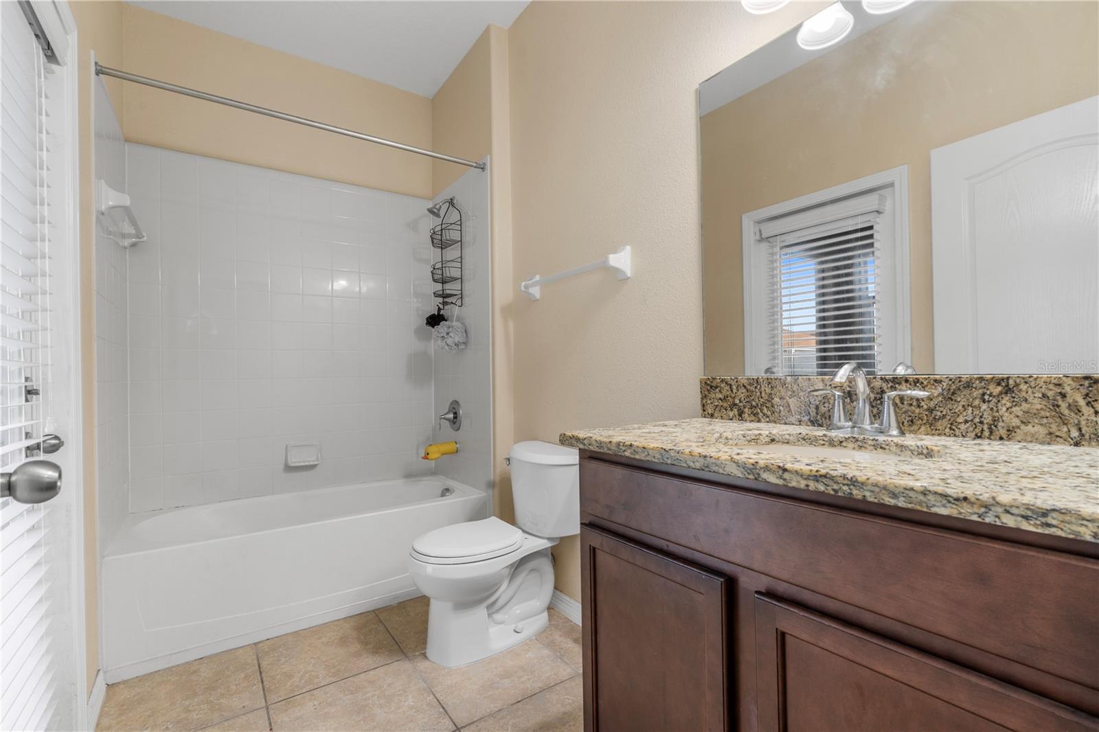 Image 29 of 45 For 912 Meadow Glade Drive