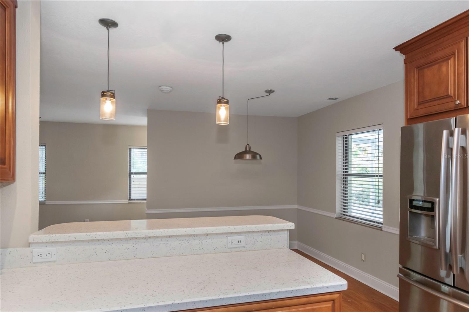 Listing photo id 18 for 5312 Russell Street