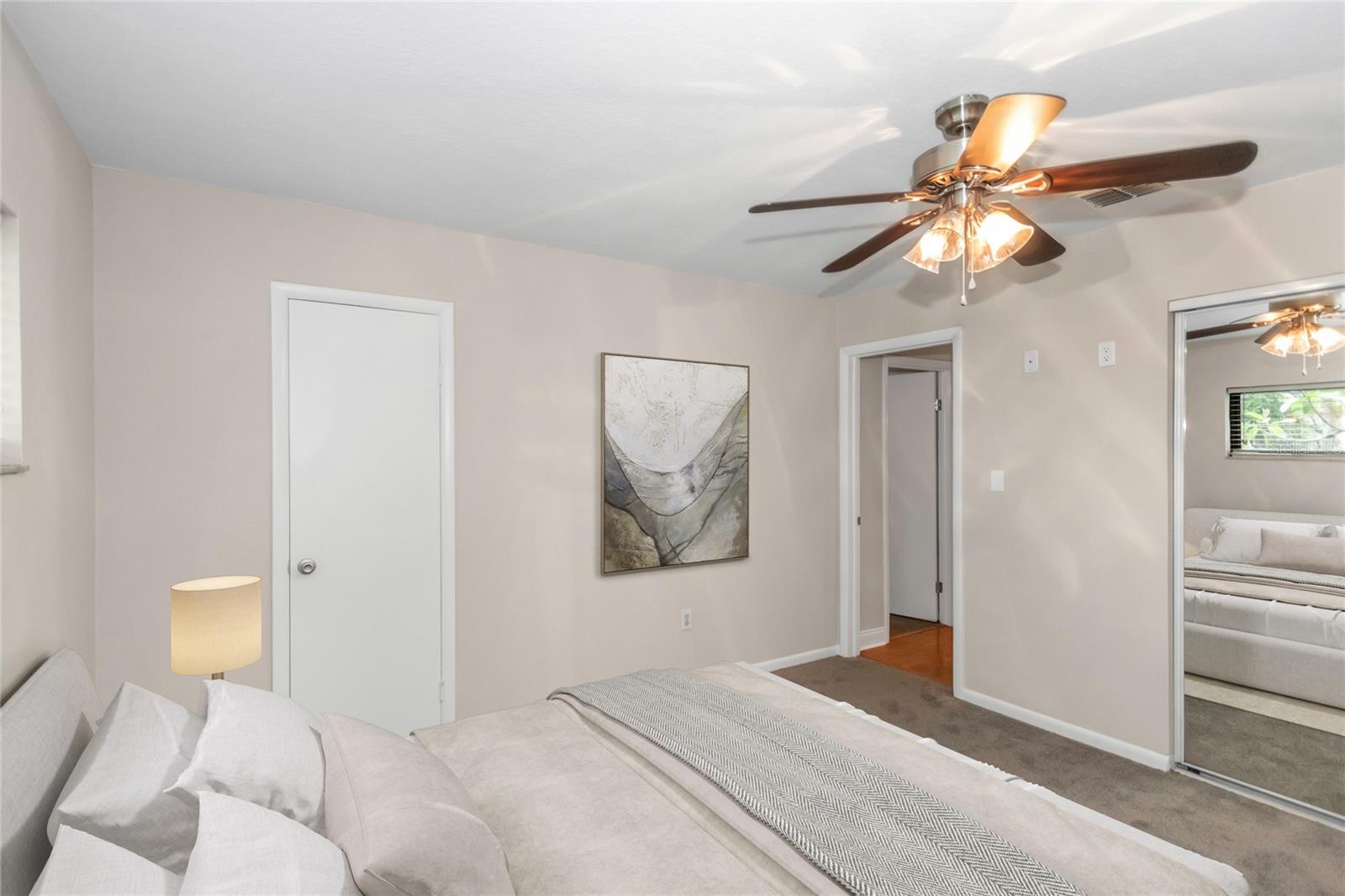 Listing photo id 20 for 5312 Russell Street