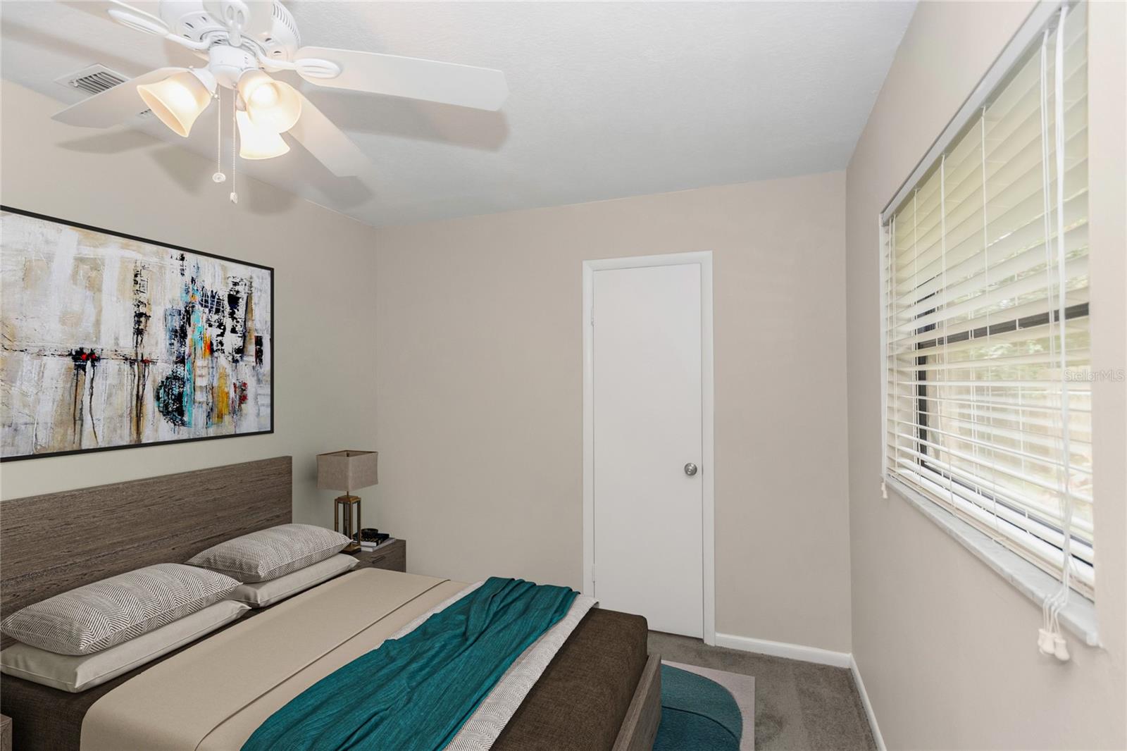Listing photo id 21 for 5312 Russell Street