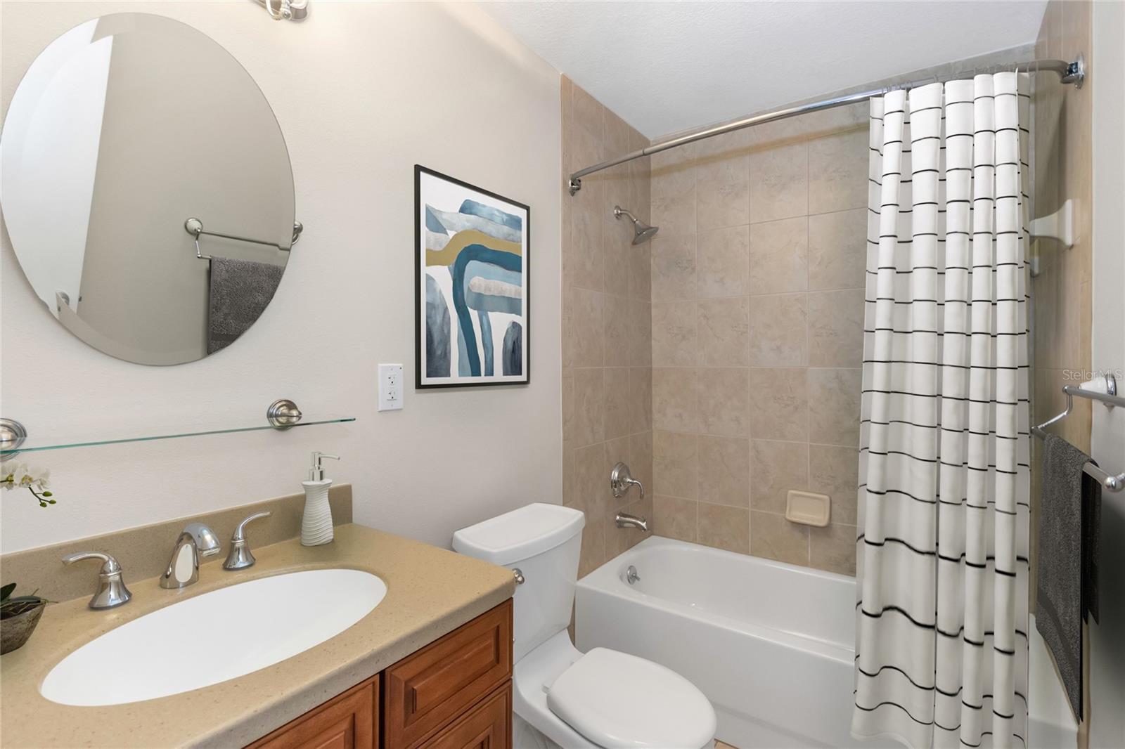 Listing photo id 24 for 5312 Russell Street