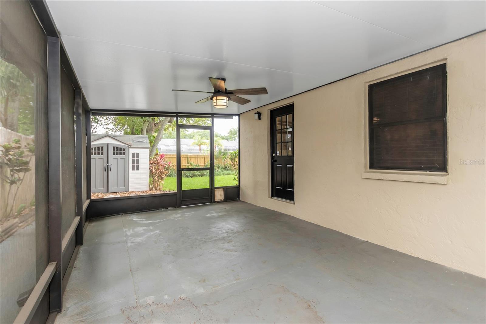 Listing photo id 46 for 5312 Russell Street