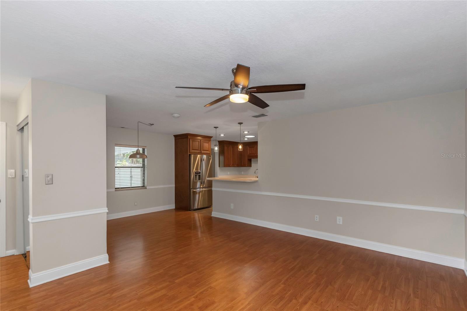 Listing photo id 6 for 5312 Russell Street