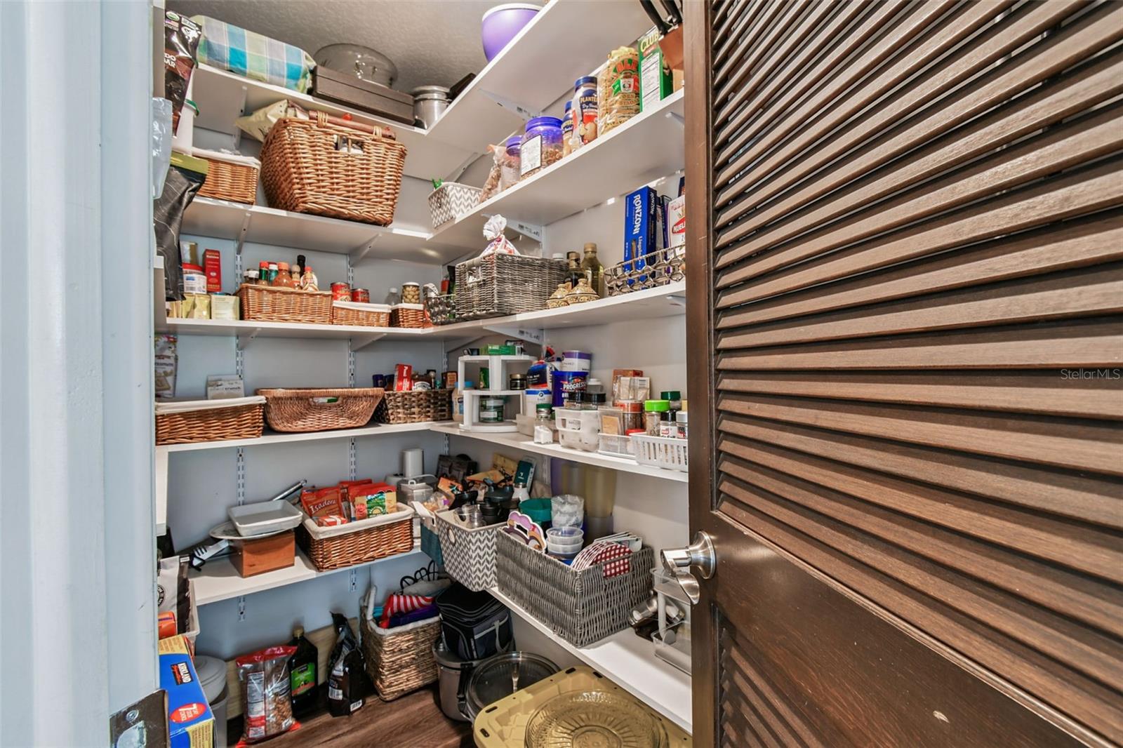 Image 17 of 71 For 2724 Challenger Drive