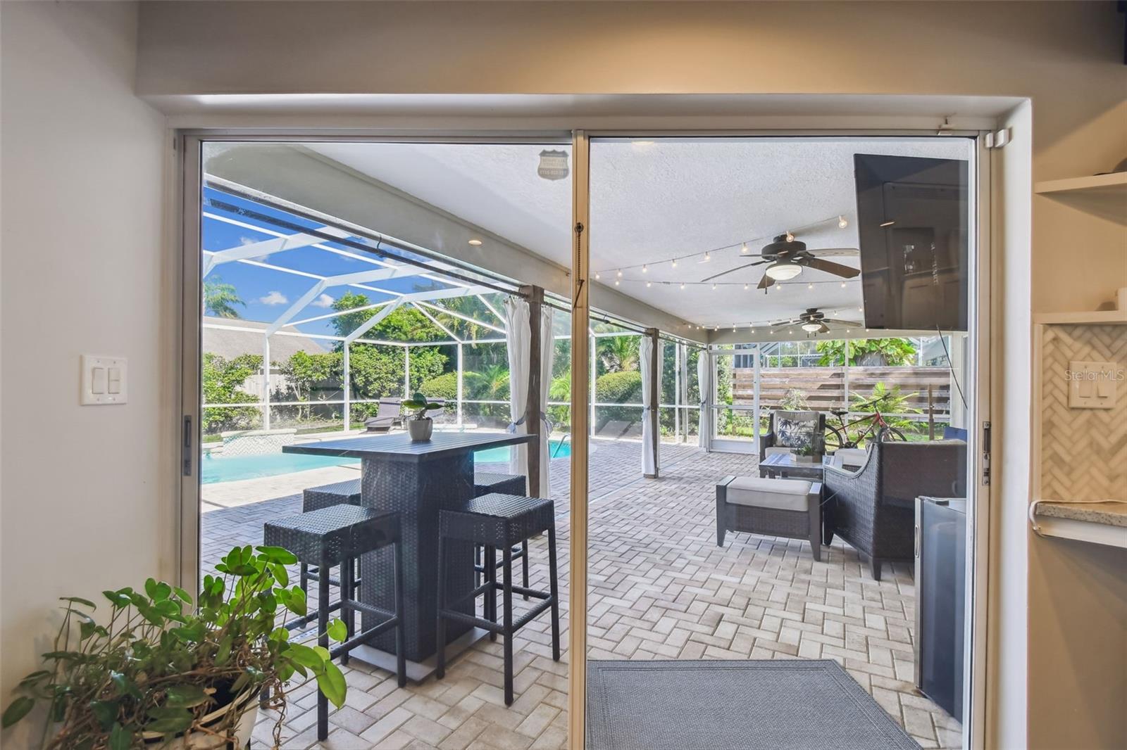 Image 18 of 71 For 2724 Challenger Drive