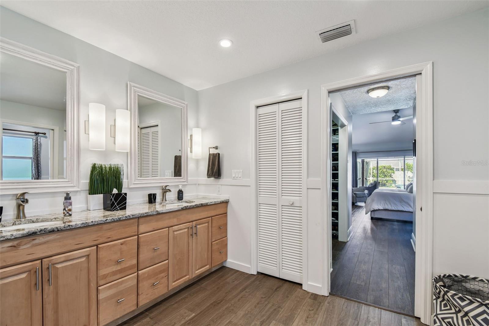 Image 43 of 71 For 2724 Challenger Drive