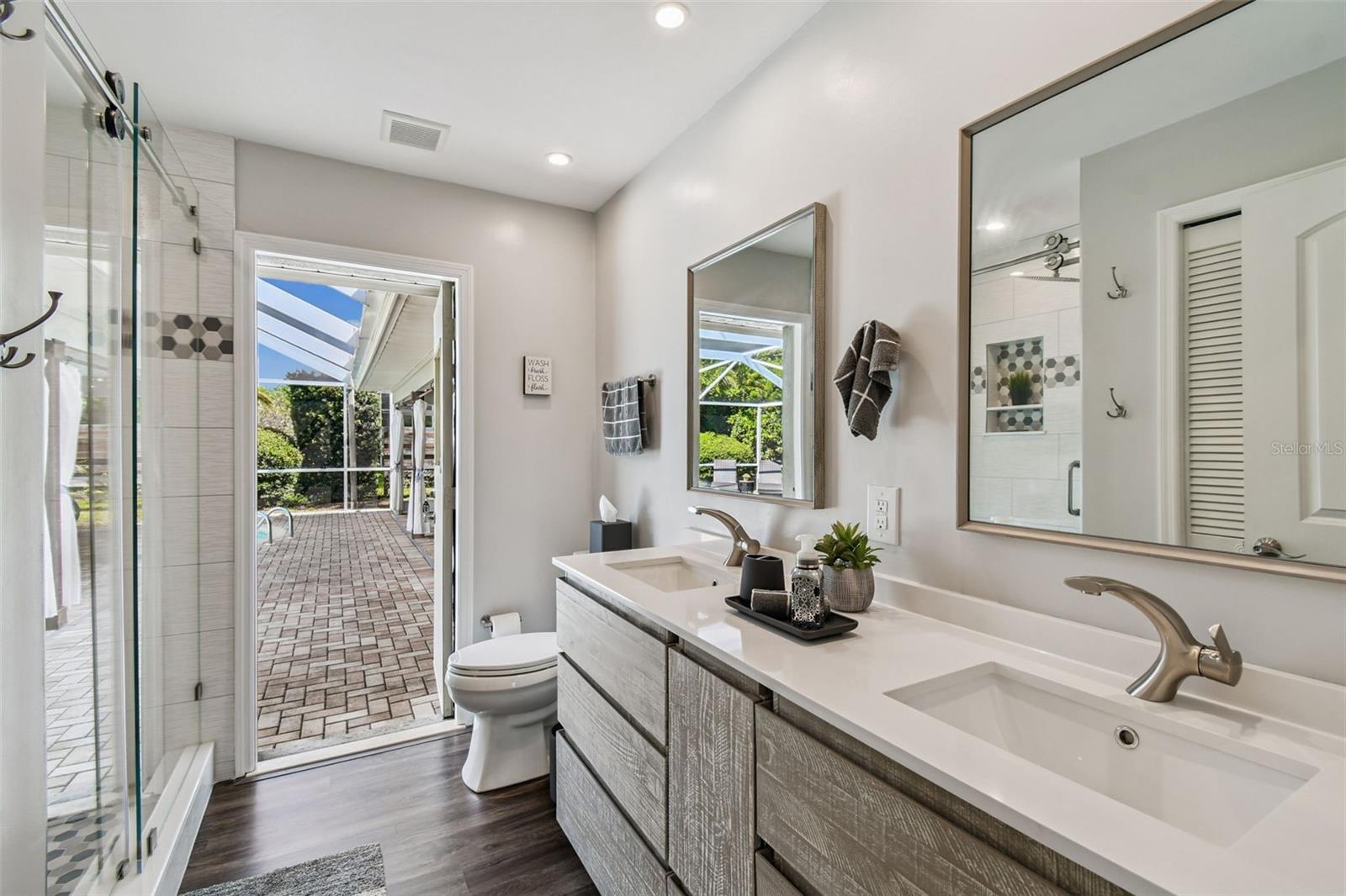 Image 51 of 71 For 2724 Challenger Drive