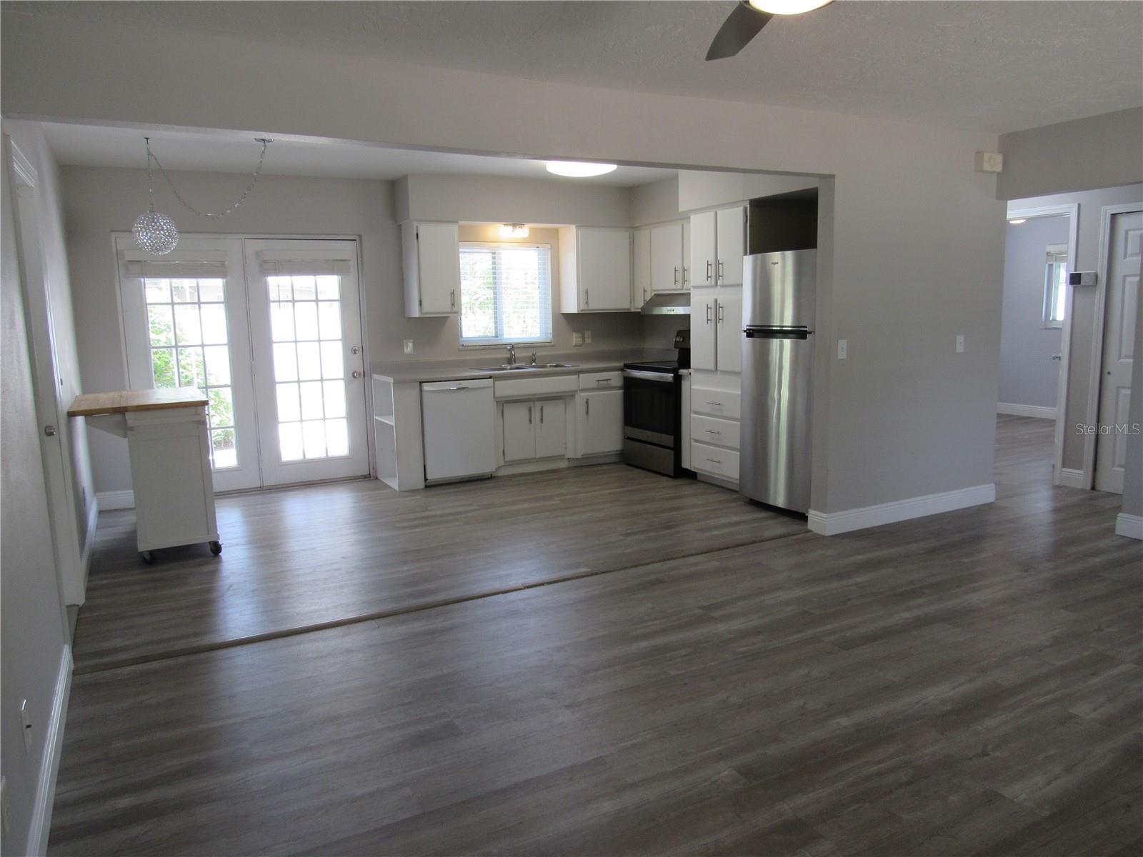 Image 3 of 19 For 2067 Timber Lane