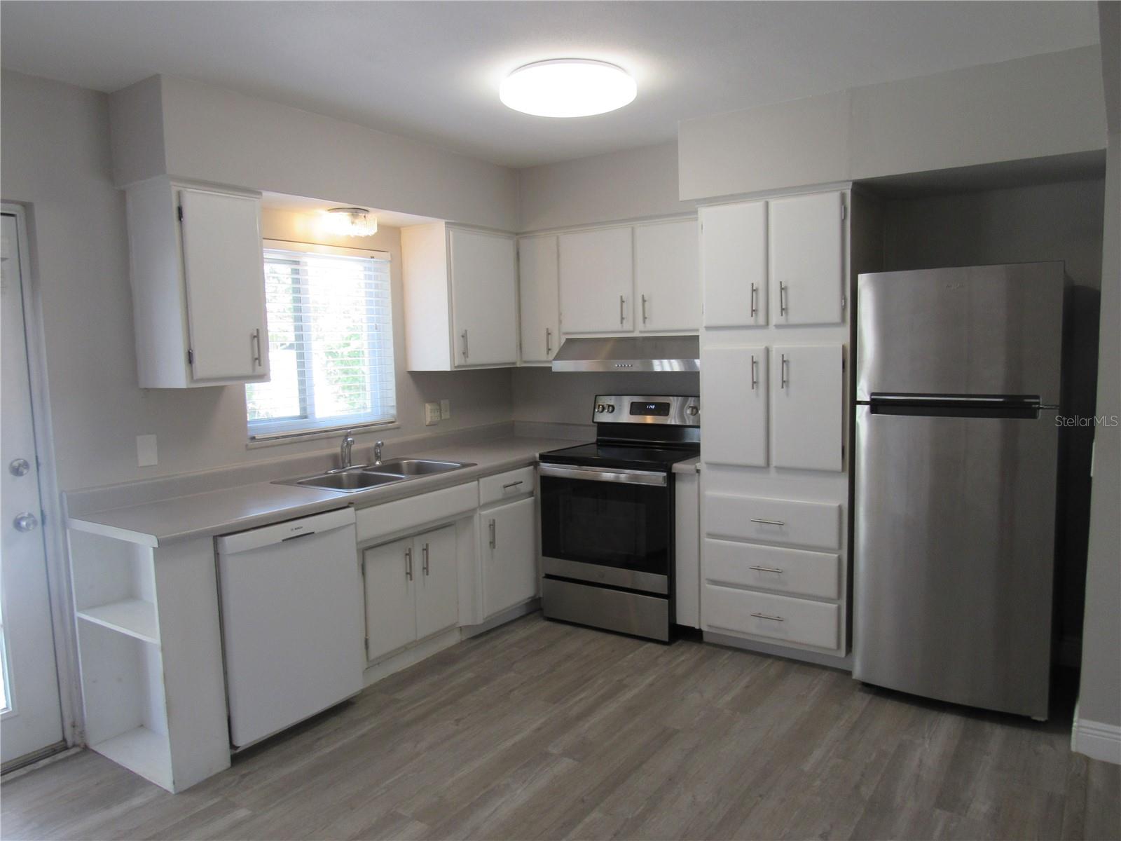 Image 4 of 19 For 2067 Timber Lane