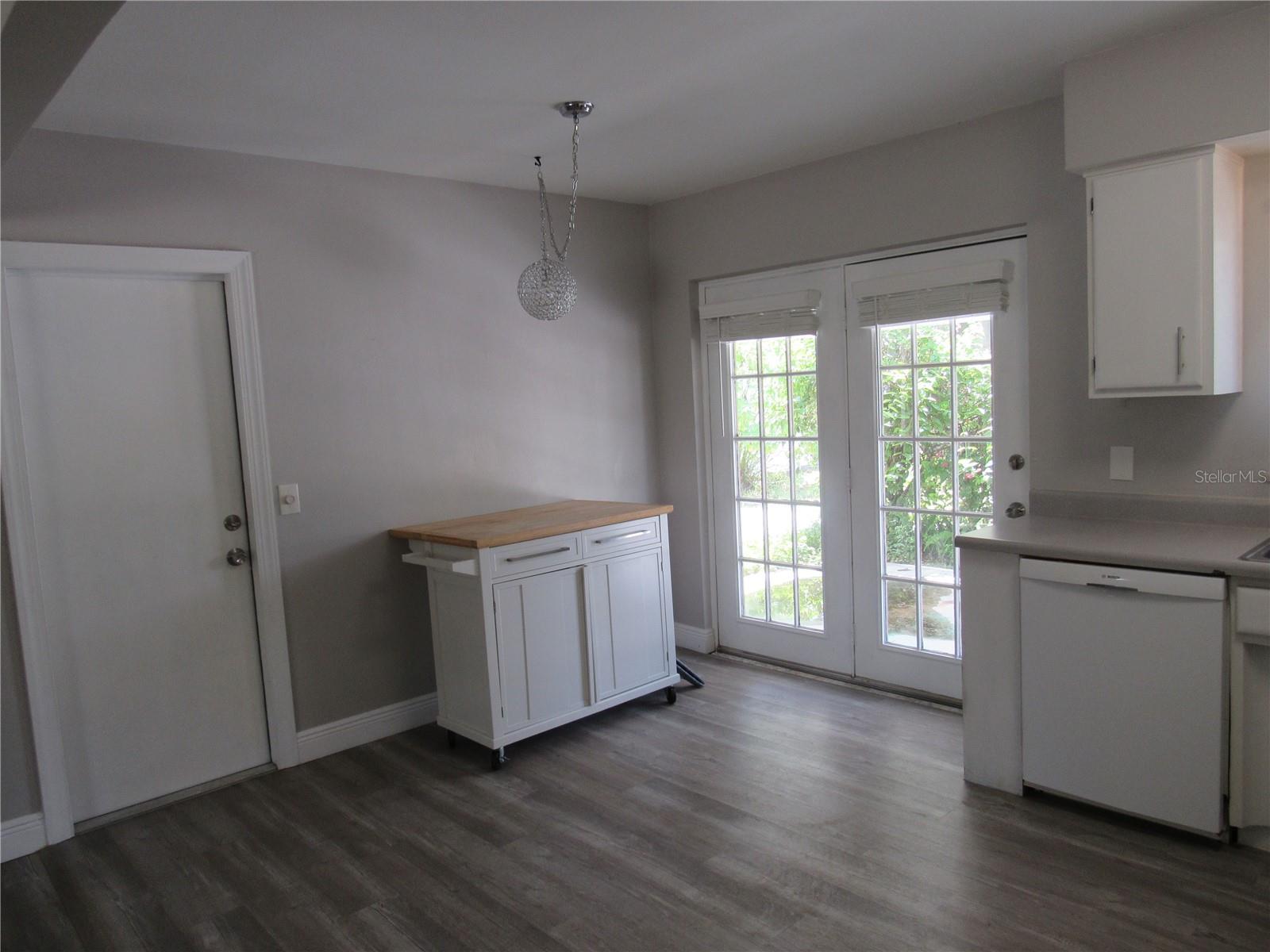 Image 5 of 19 For 2067 Timber Lane