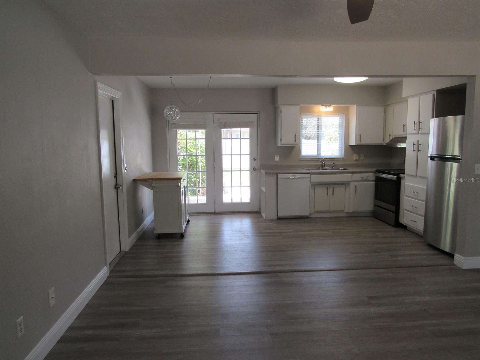 Image 6 of 19 For 2067 Timber Lane