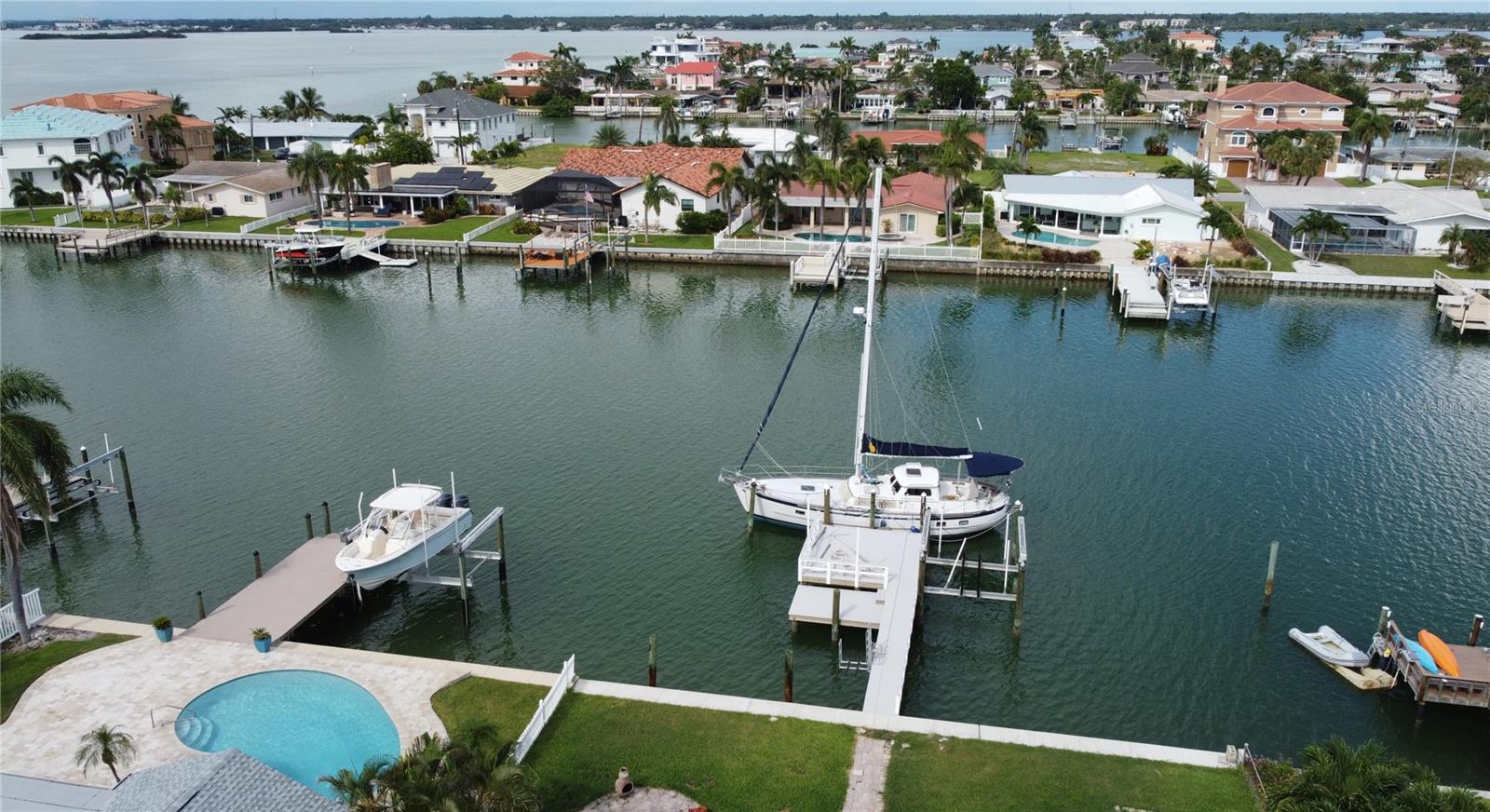Listing photo id 13 for 12405 4th Street E