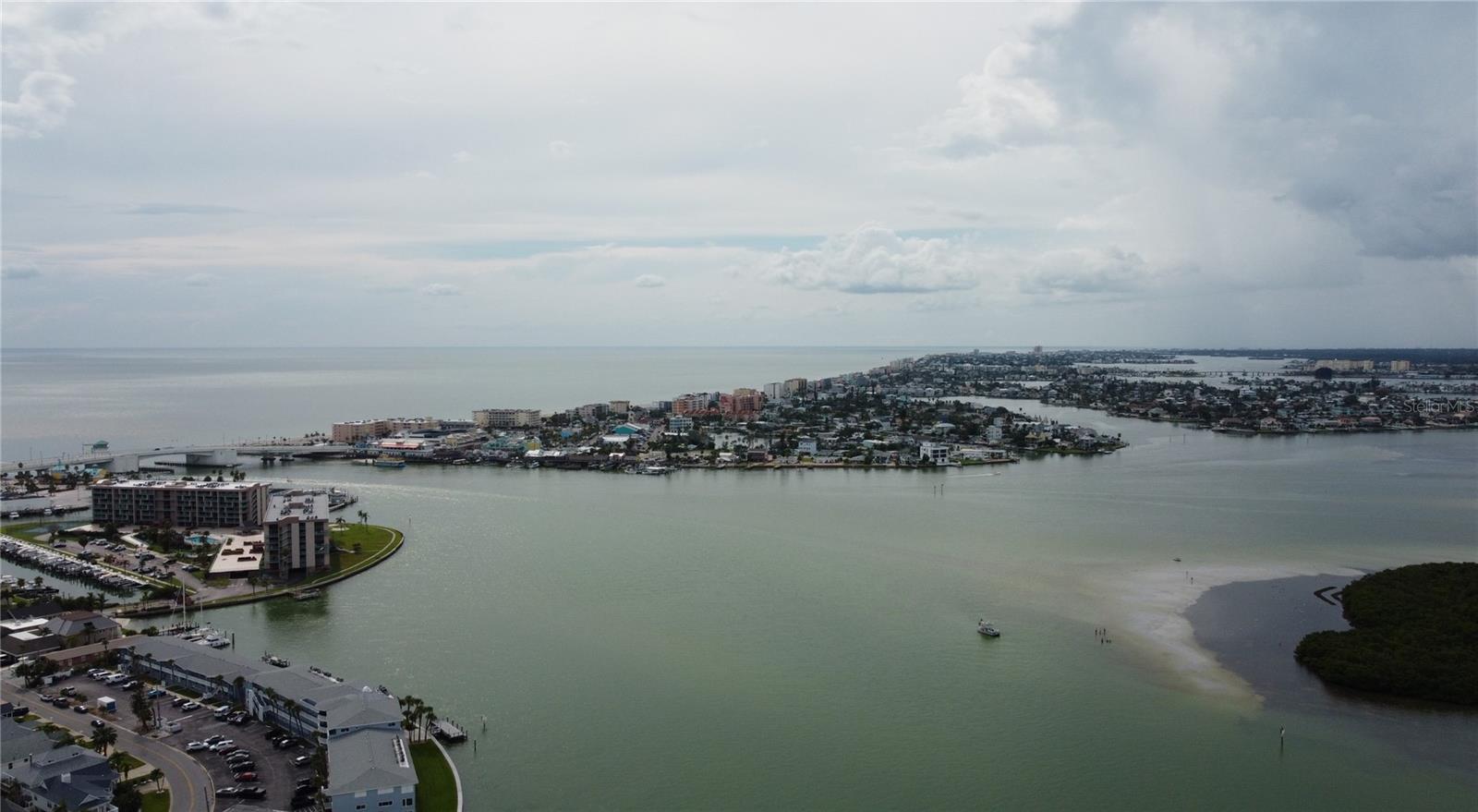 Listing photo id 15 for 12405 4th Street E