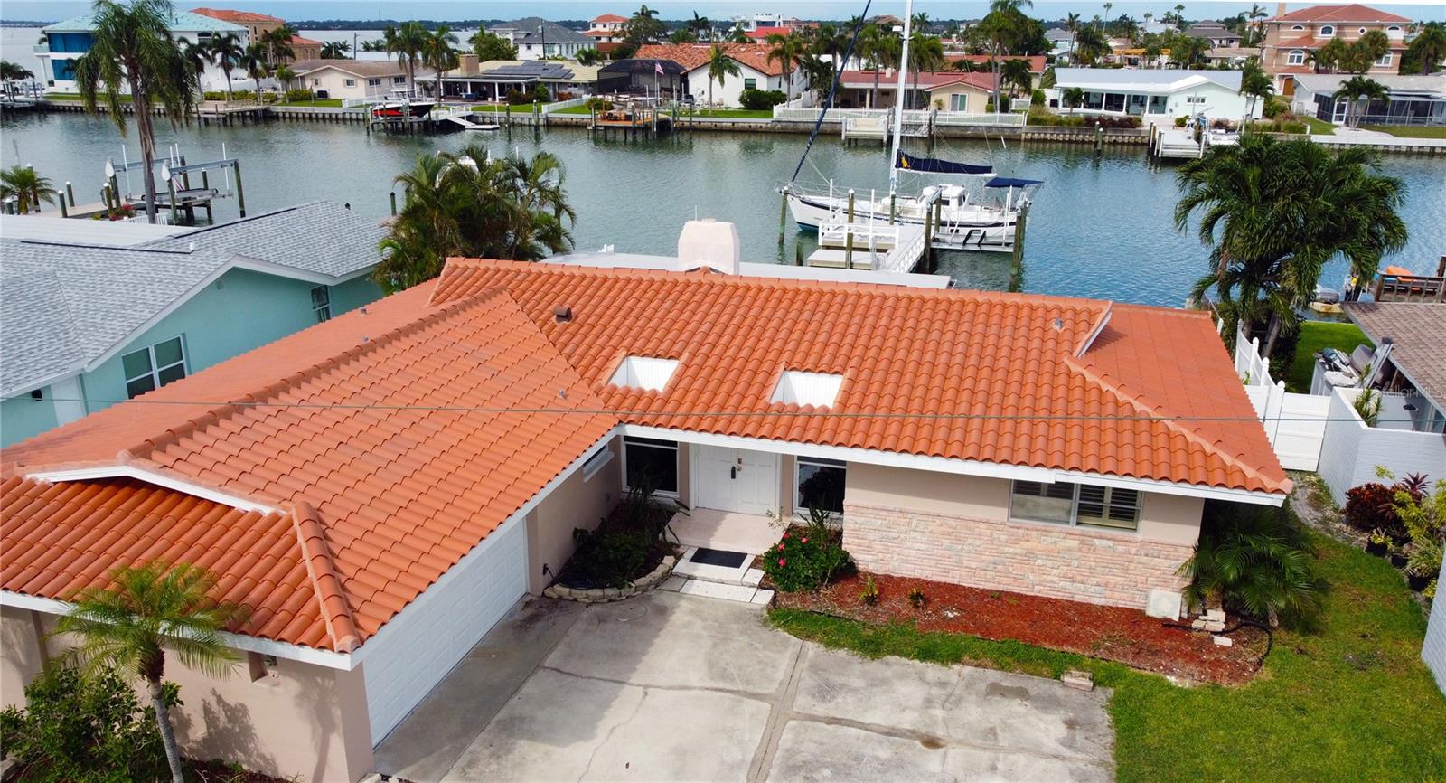 Listing photo id 0 for 12405 4th Street E